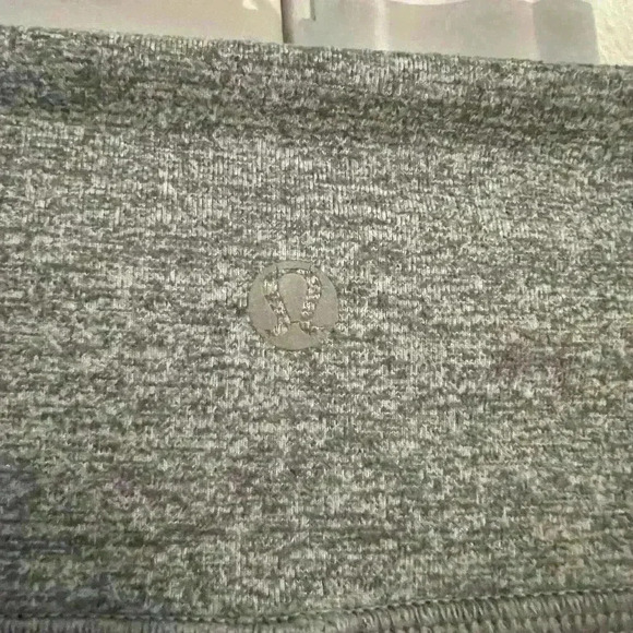 Lululemon Athletica Light Grey Leggings- Size 4- EUC- 36 inches in length - Picture 4 of 5